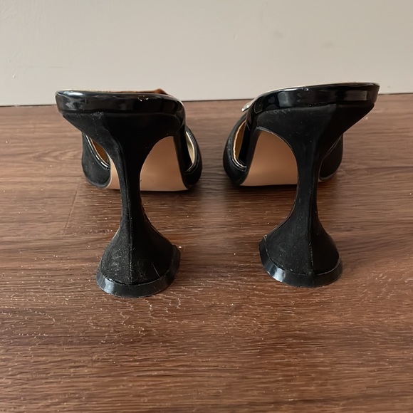 Black suede point toe heels size 8 rhinestone jewel on toe - Picture 3 of 4